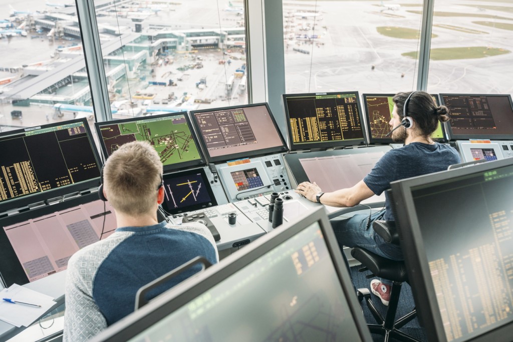 news/2024/10/1729702335_afbeelding-LVNL-luchtverkeerleiders-Schiphol.jpg